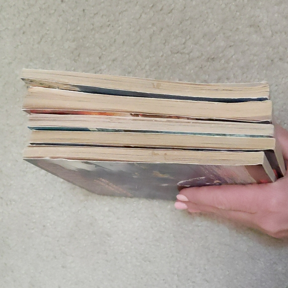 Children's Survival books - Picture 6 of 8